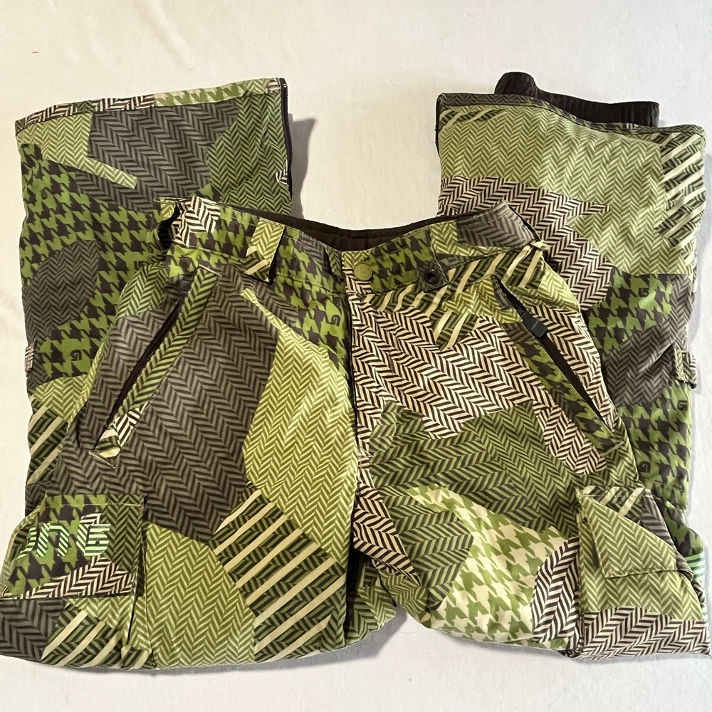 Burton Green and Brown Patterned Snowboarding Pants youth M 7/8